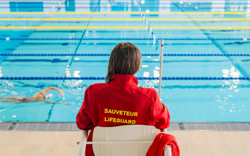devenir sauveteur en piscine